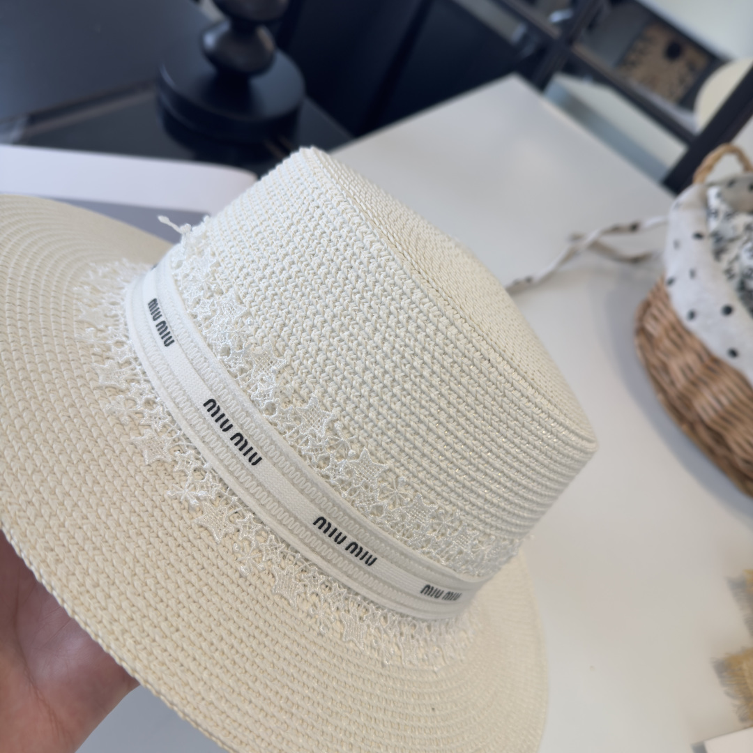 Pmiumiu缪缪蕾丝平顶，小清新设计，头围57cm