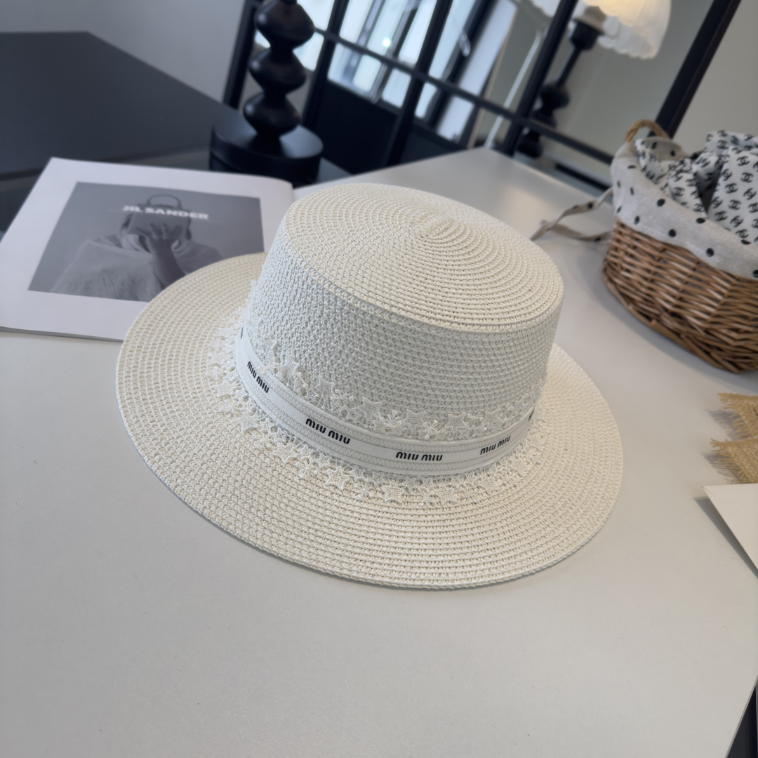 Pmiumiu缪缪蕾丝平顶，小清新设计，头围57cm