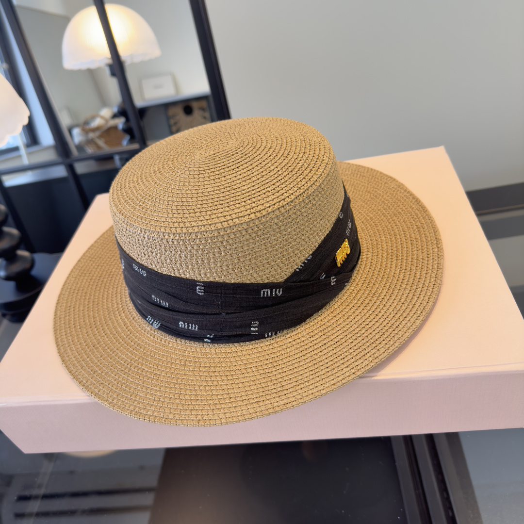 Pmiumiu缪缪新款平顶草帽，夏季出游沙滩必备～