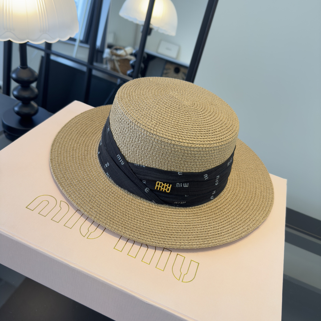 Pmiumiu缪缪新款平顶草帽，夏季出游沙滩必备～