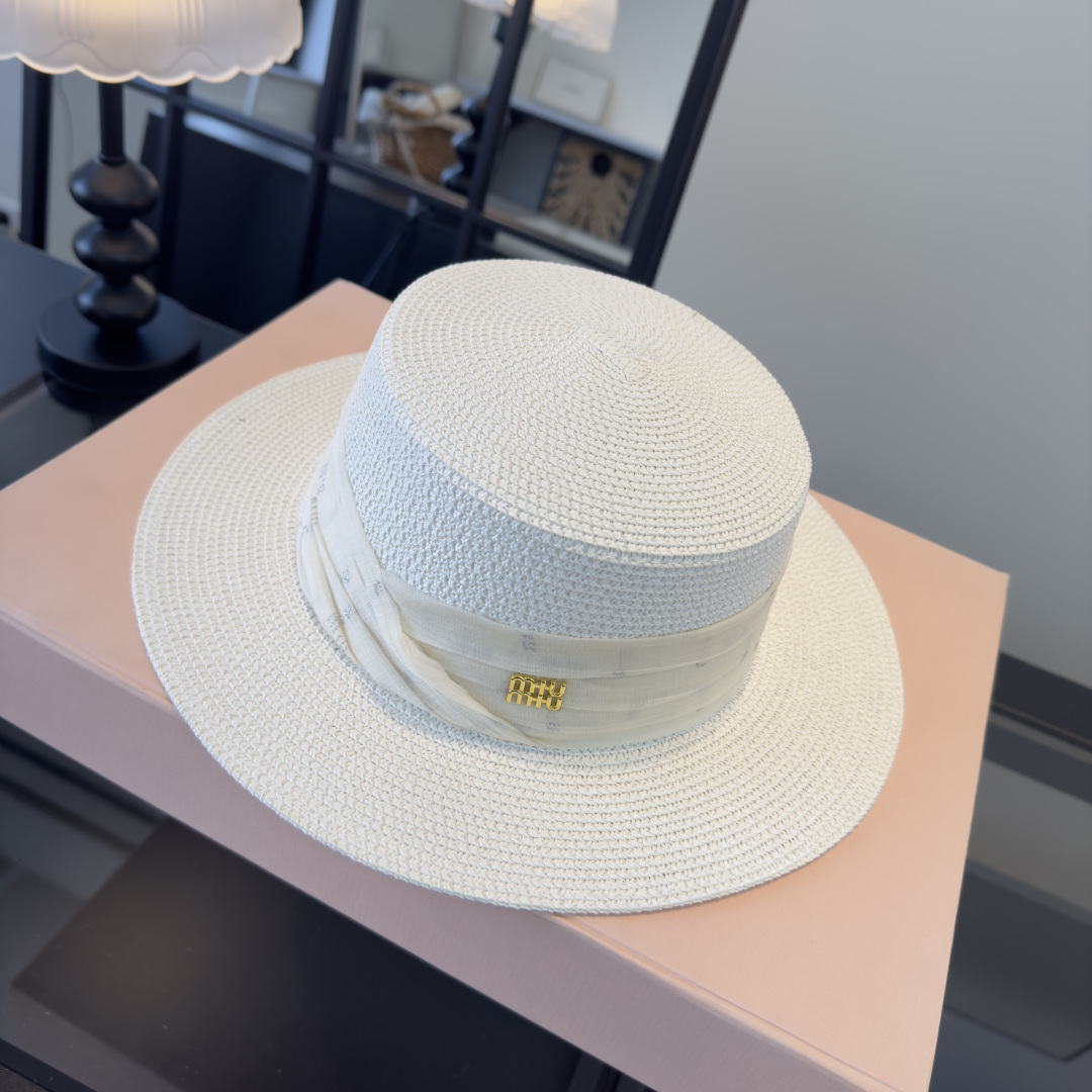 Pmiumiu缪缪新款平顶草帽，夏季出游沙滩必备～