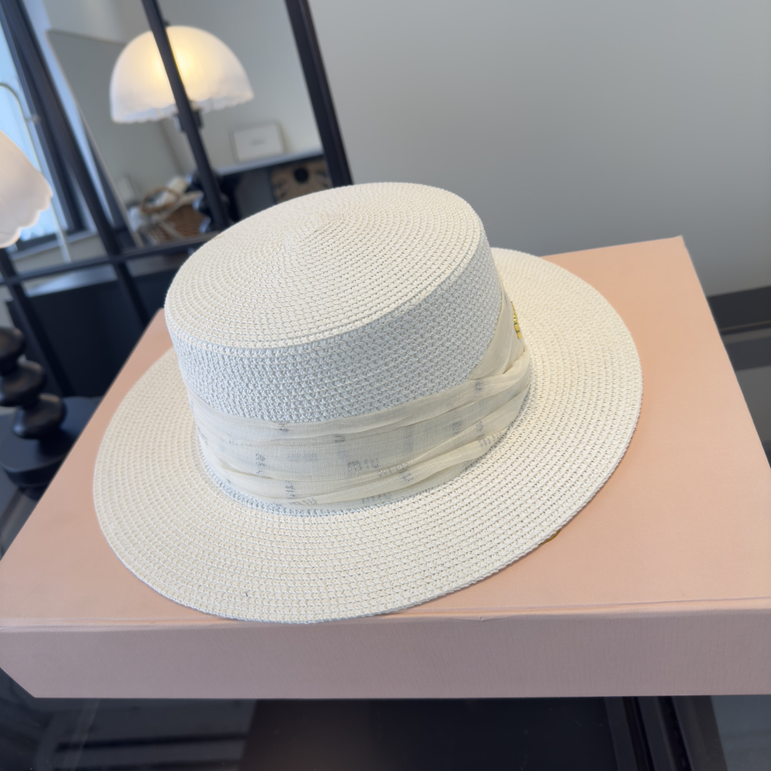 Pmiumiu缪缪新款平顶草帽，夏季出游沙滩必备～