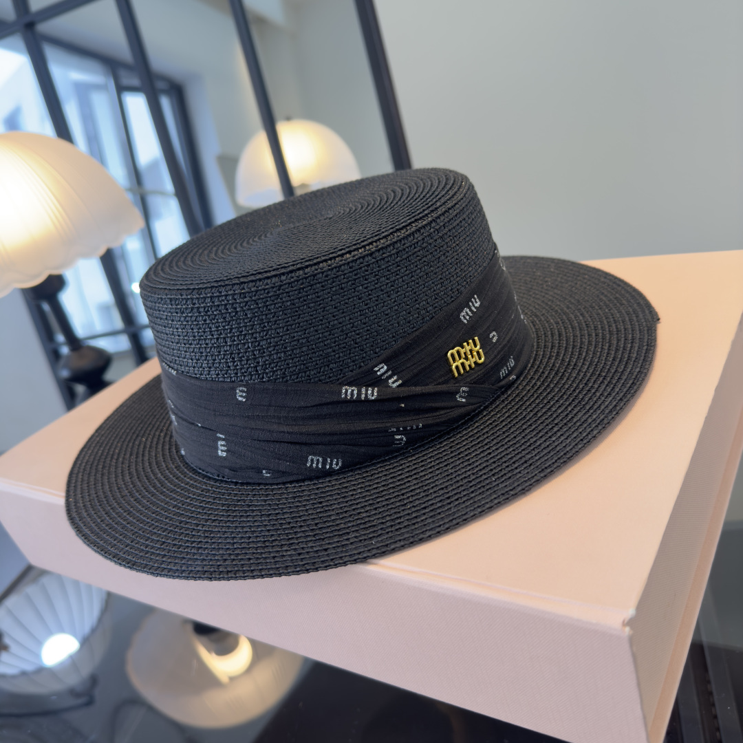 Pmiumiu缪缪新款平顶草帽，夏季出游沙滩必备～
