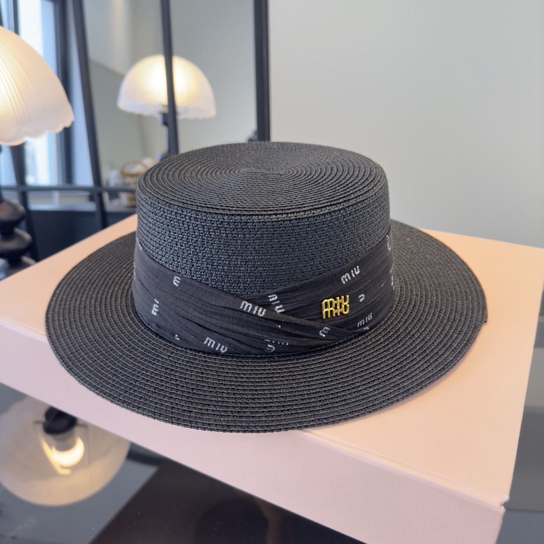 Pmiumiu缪缪新款平顶草帽，夏季出游沙滩必备～