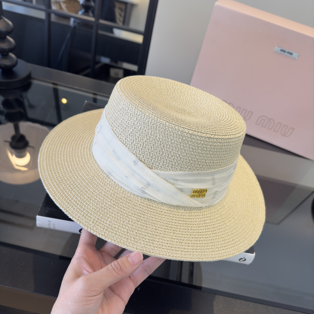 Pmiumiu缪缪新款平顶草帽，夏季出游沙滩必备～
