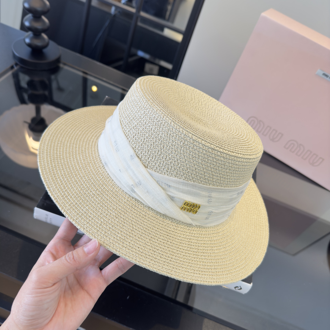 Pmiumiu缪缪新款平顶草帽，夏季出游沙滩必备～