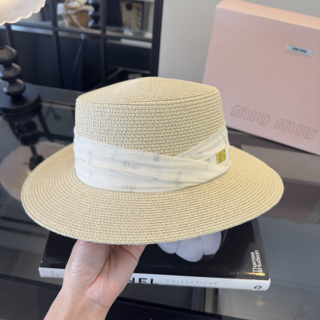 Pmiumiu缪缪新款平顶草帽，夏季出游沙滩必备～