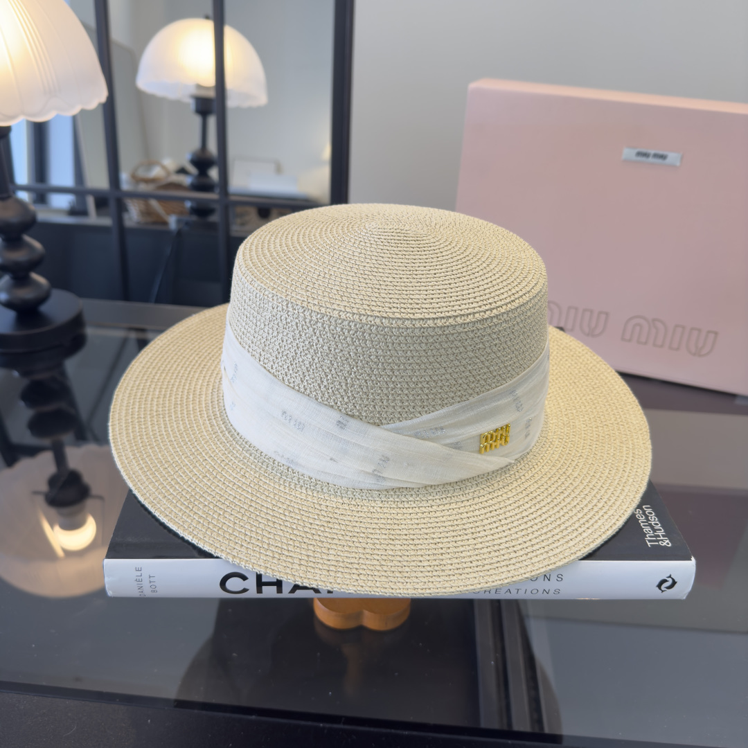 Pmiumiu缪缪新款平顶草帽，夏季出游沙滩必备～