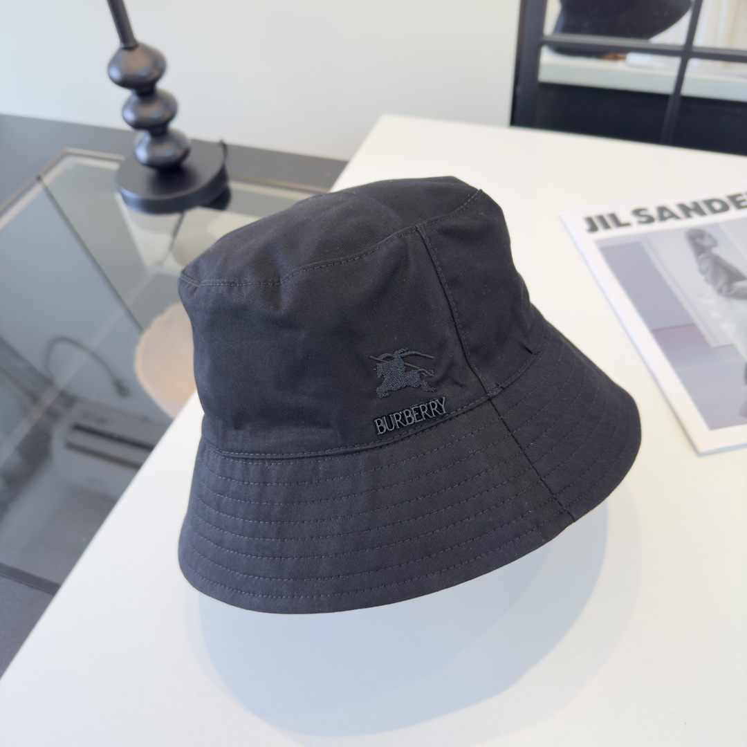 Burberry 巴宝莉新款遮阳渔夫帽，头围57cm