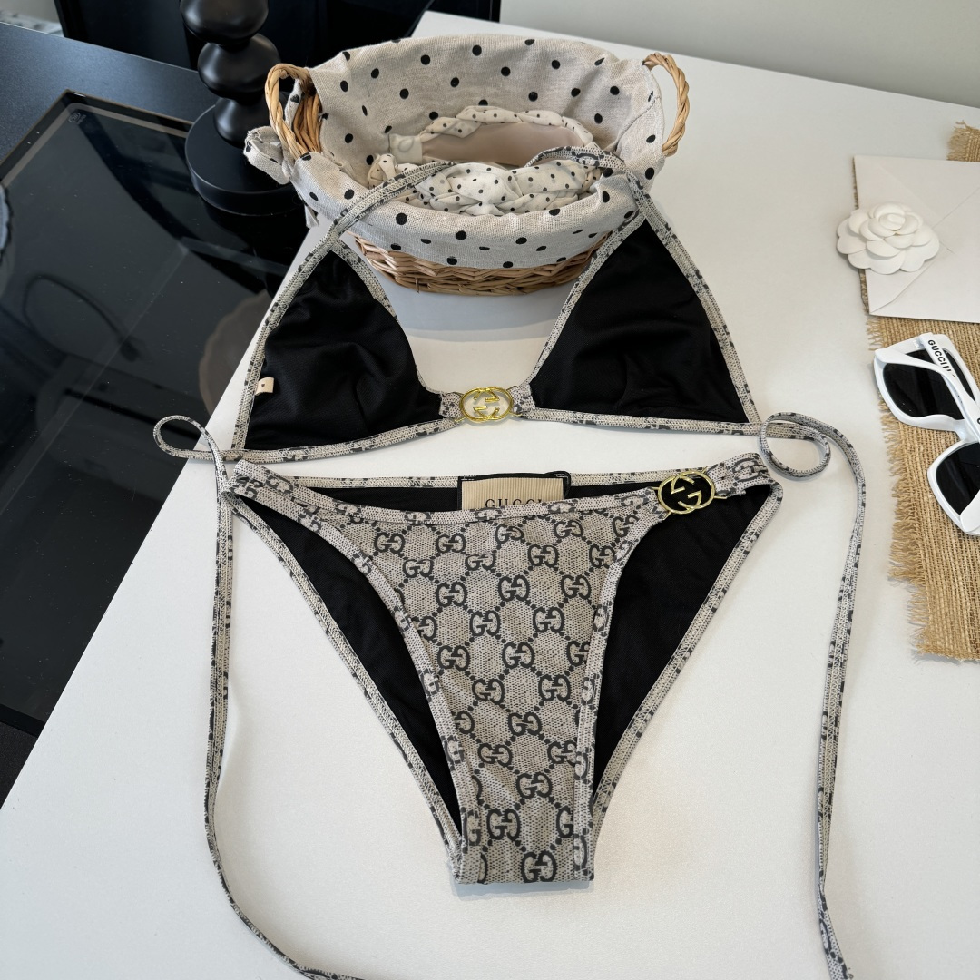 。Gucci古奇比基尼👙 上身超级棒！同步各大专柜发售，自然而然呈现时尚感！十分减龄，具有年轻活力。 码