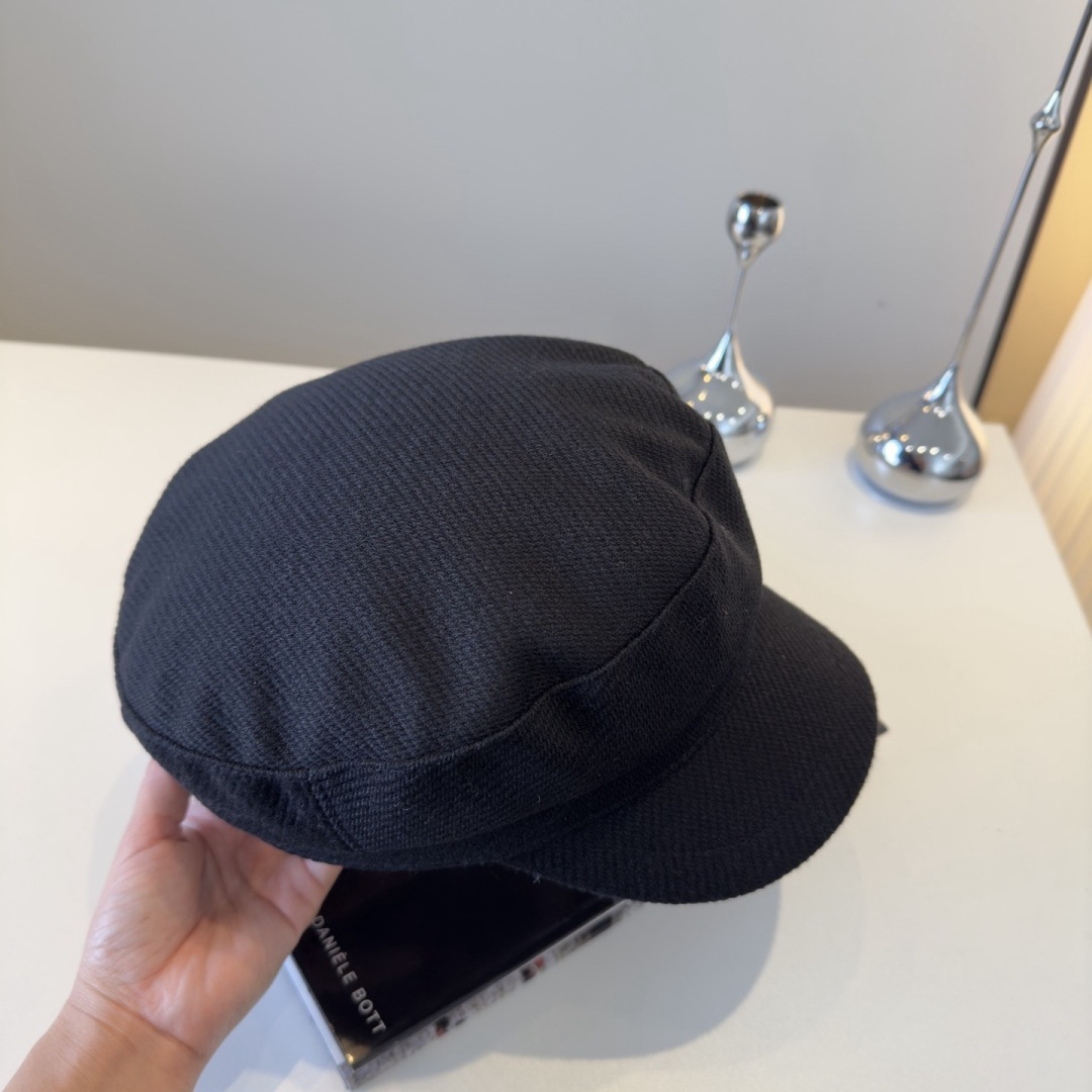 Gucci Gucci古奇秋冬新款鸭舌军帽，秋冬新款鸭舌帽，头围57cm
