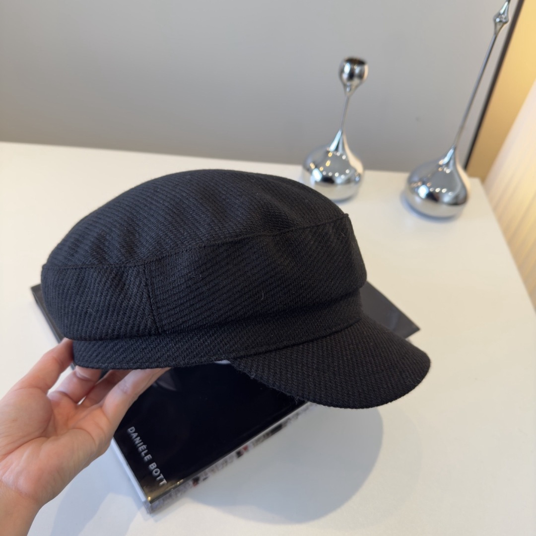 Gucci Gucci古奇秋冬新款鸭舌军帽，秋冬新款鸭舌帽，头围57cm