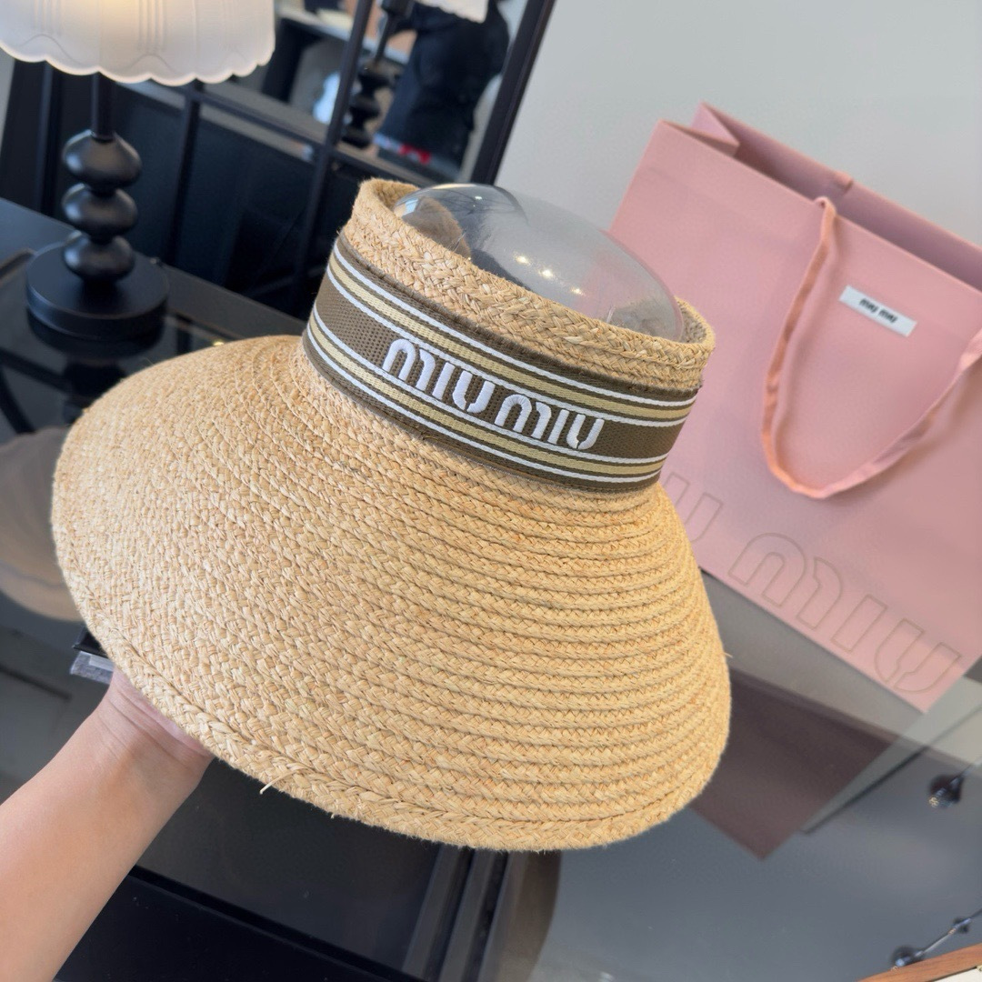 Miu Miu 缪缪miumiu拉菲草空顶帽， 新款，且买且珍惜，卖一个少一个，头围可以调节 细节待上
