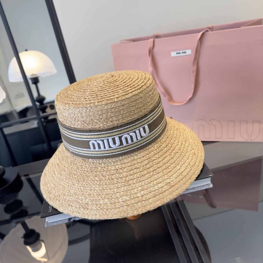 Miu Miu miumiu缪缪拉菲草帽，纯手工钩织供不应求，卖一个少一个，头围57cm