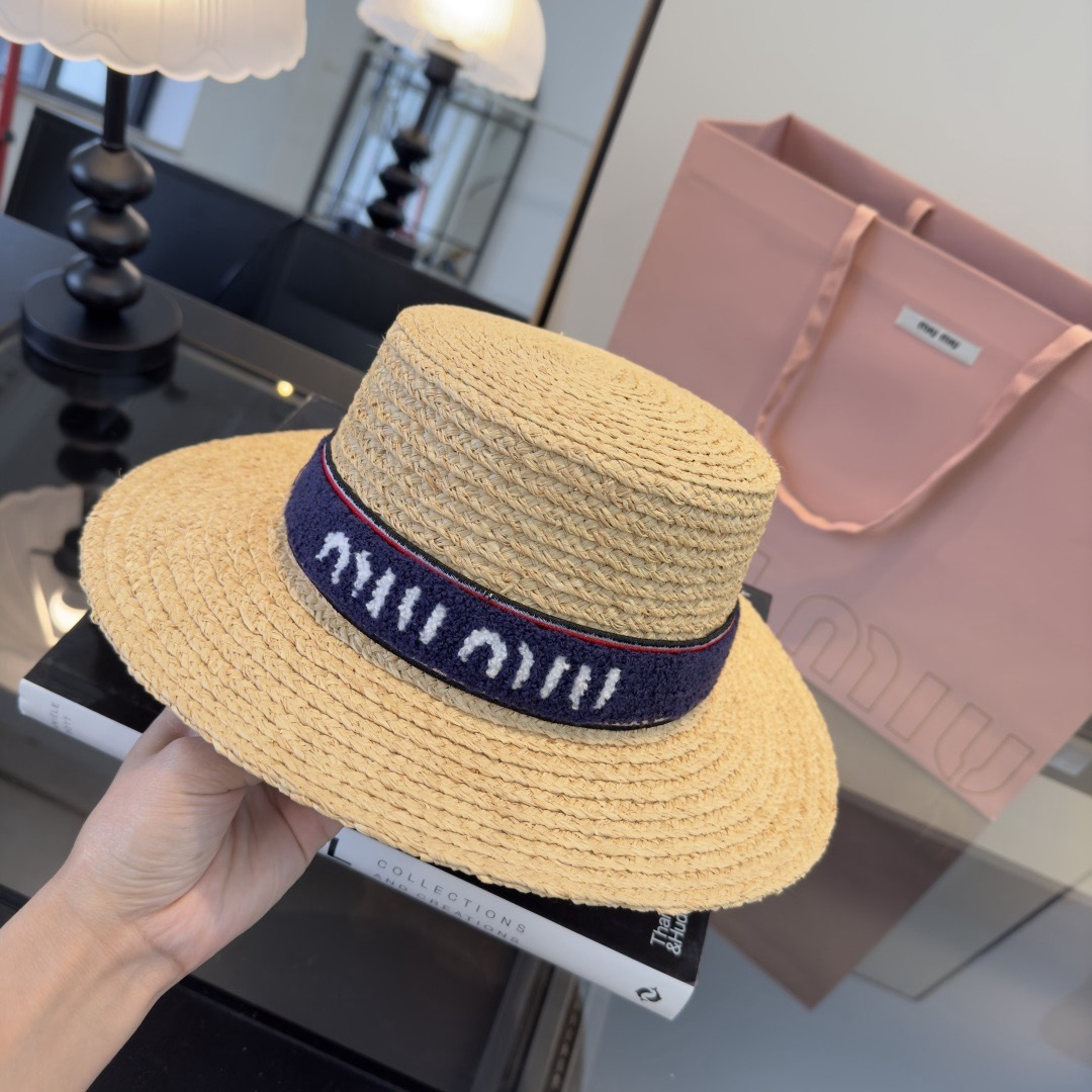 Miu Miu 缪缪miumiu拉菲草平顶帽， 新款，且买且珍惜，卖一个少一个，头围可以调节 细节待上