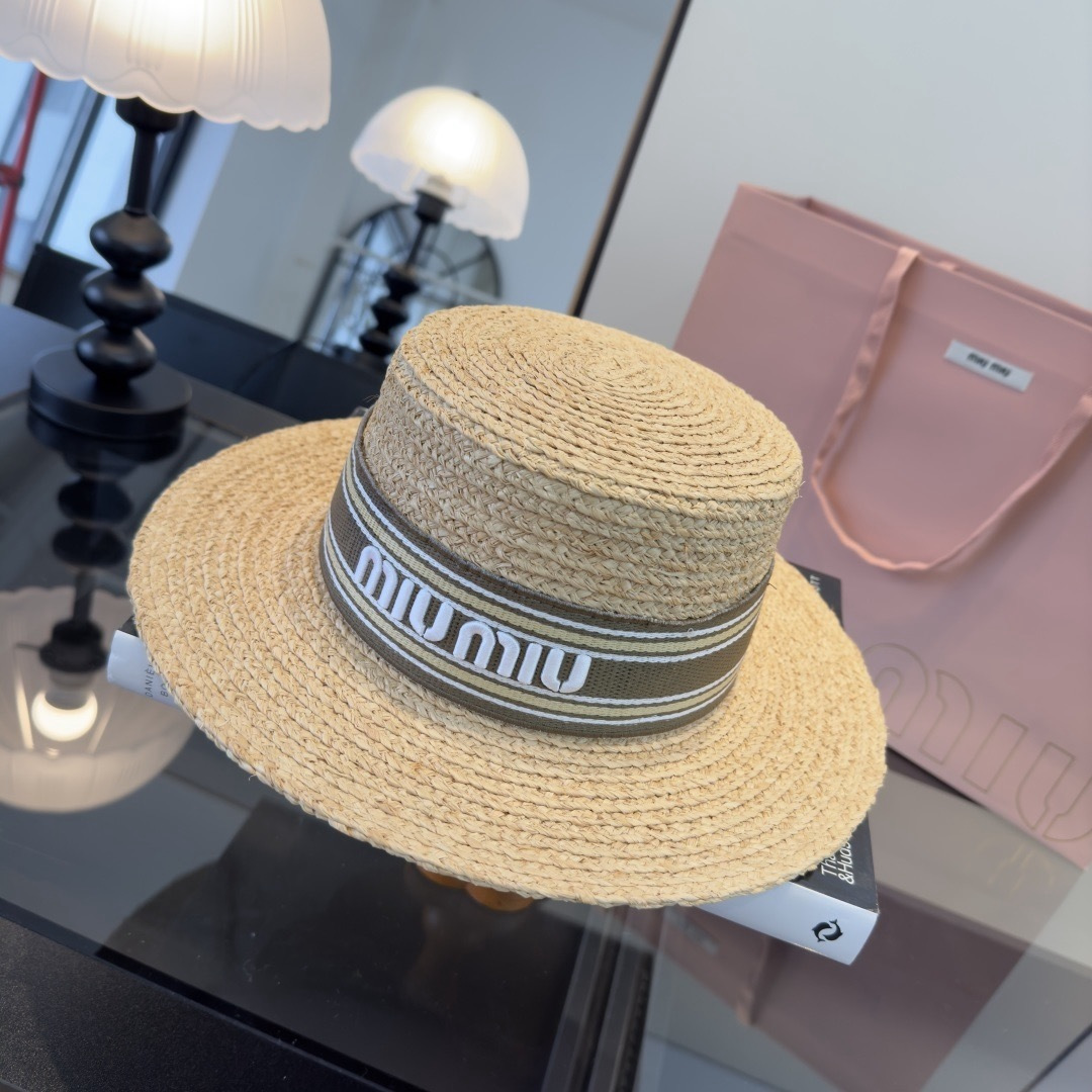 Miu Miu 缪缪miumiu拉菲草平顶帽， 新款，且买且珍惜，卖一个少一个，头围可以调节 细节待上