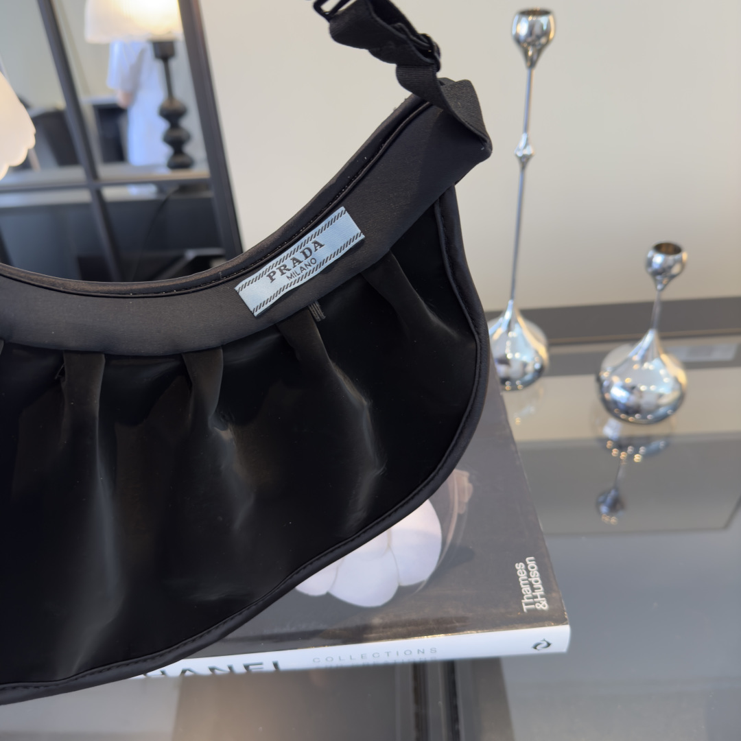 P普拉达新款贝壳帽，空顶遮阳帽，可折叠，出游携带方便