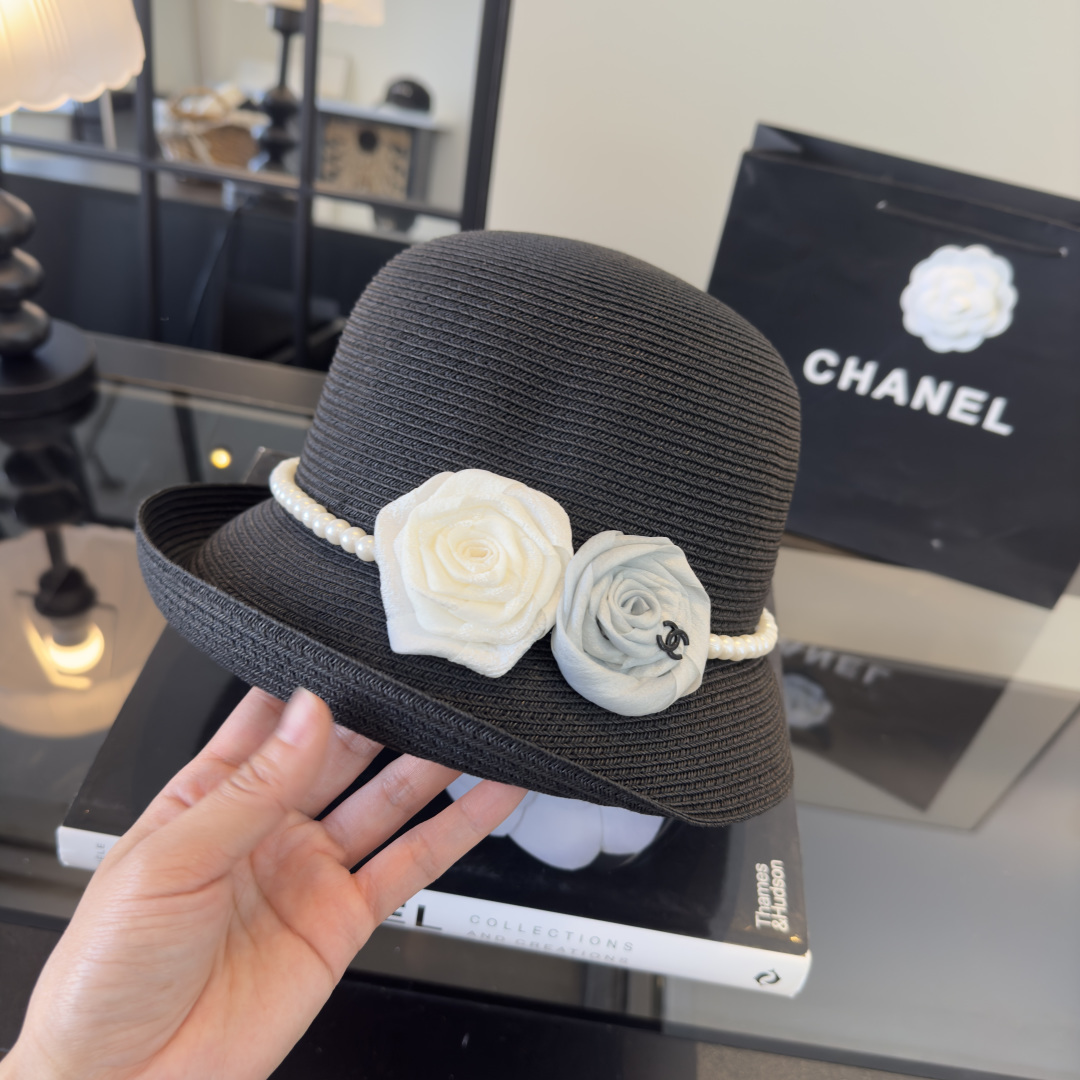 Chanel Chanel香奈儿新款珍珠链盆帽草帽，小清新，头围57cm