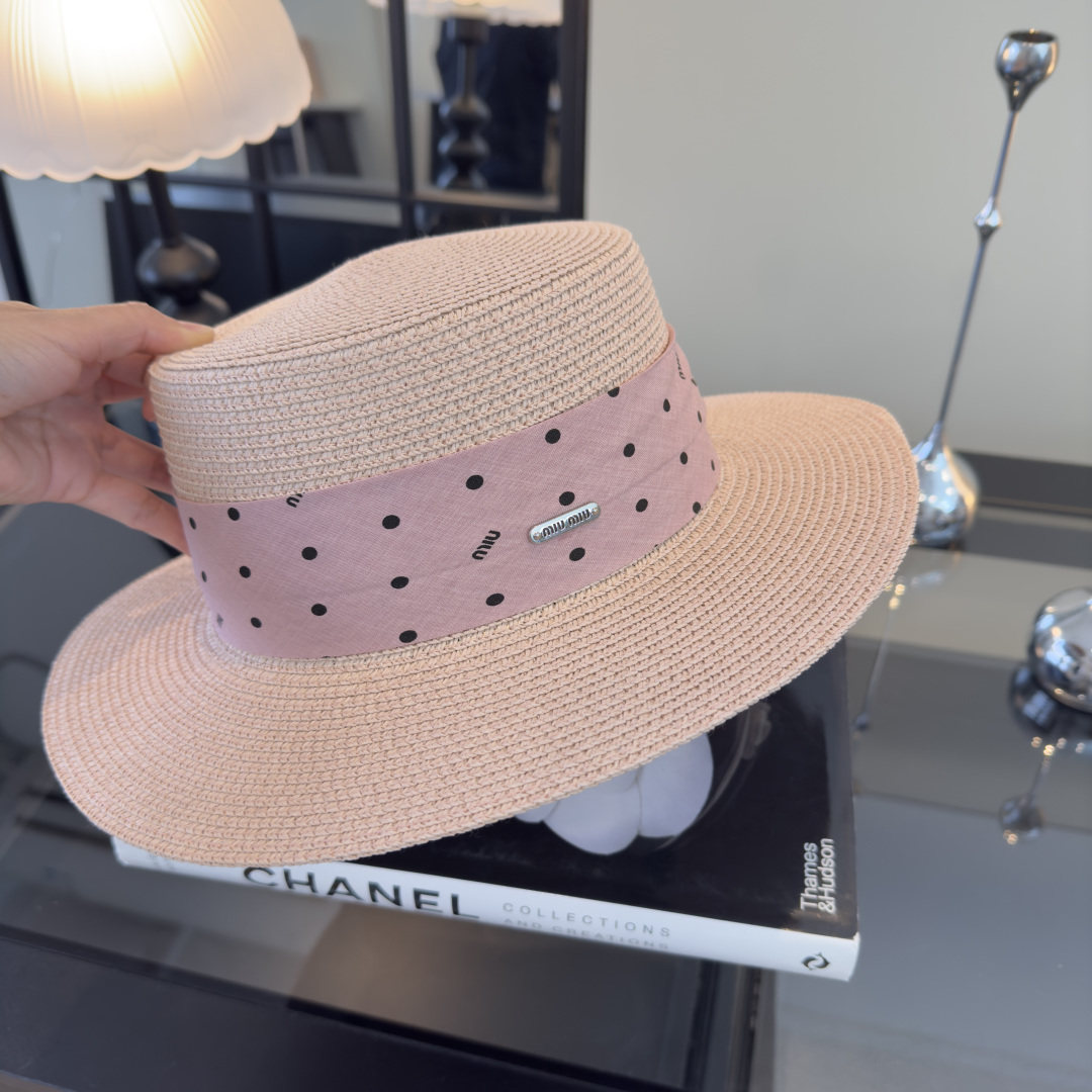 Miu Miu miumiu缪缪新款平顶草帽，夏季出游沙滩 ～