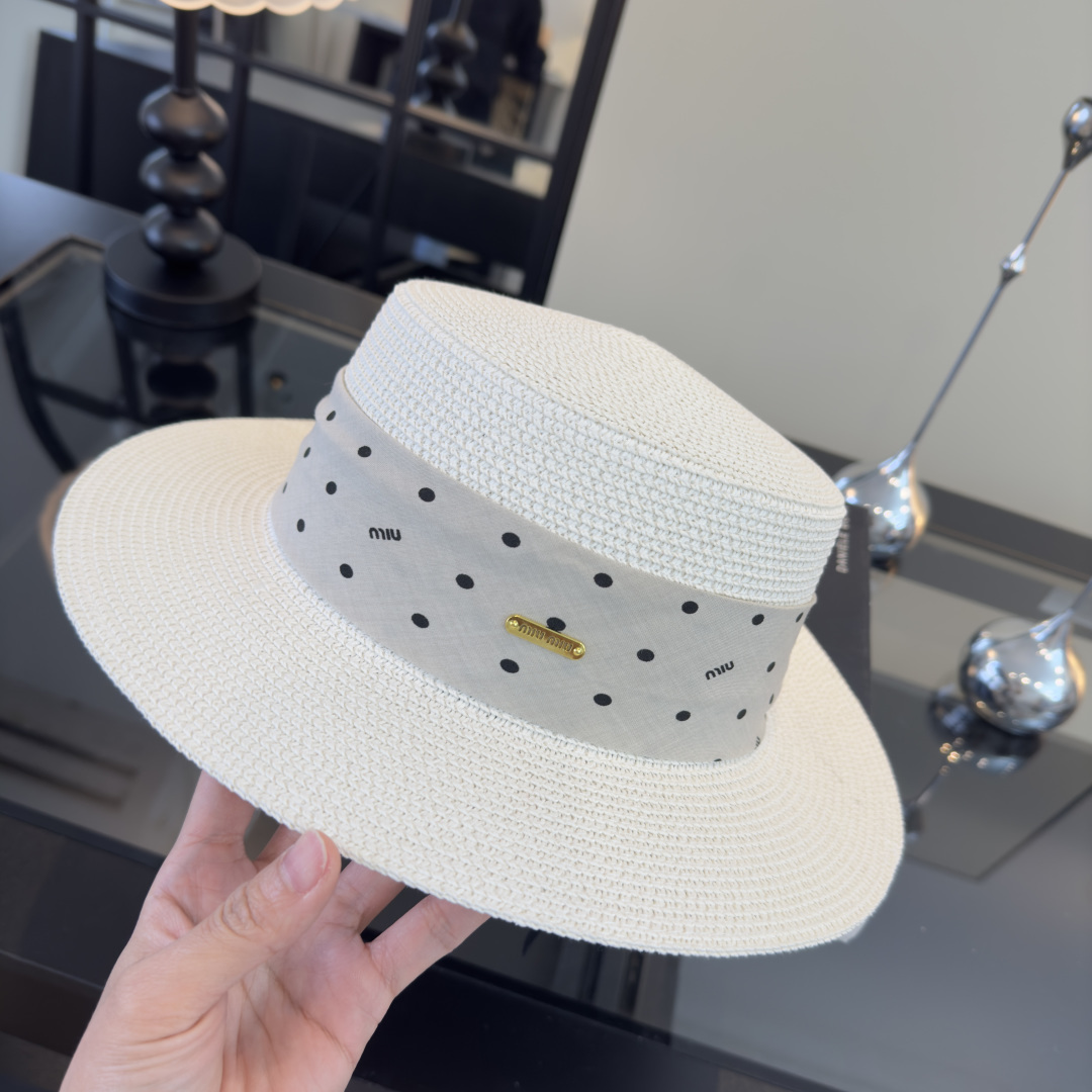 Miu Miu miumiu缪缪新款平顶草帽，夏季出游沙滩 ～