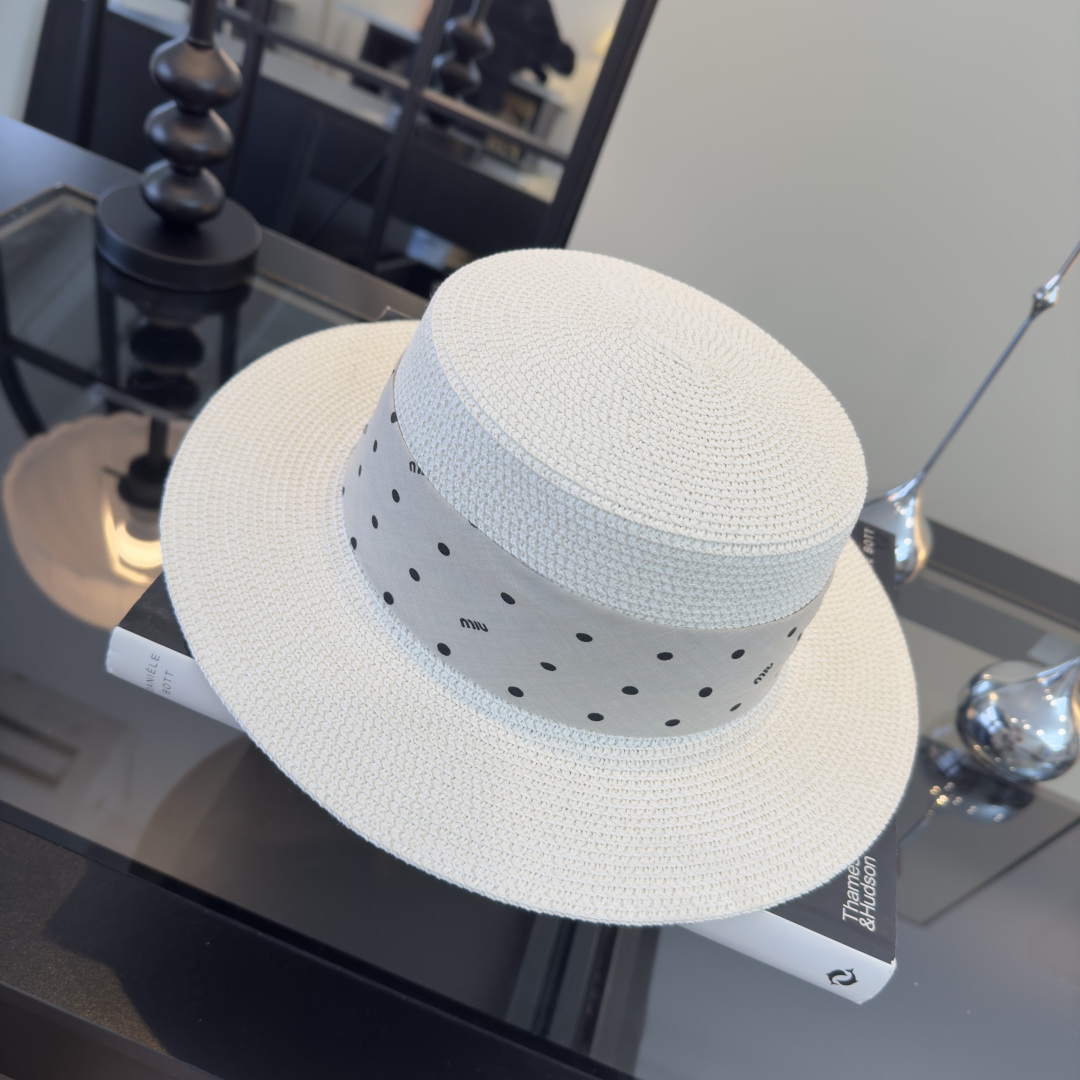 Miu Miu miumiu缪缪新款平顶草帽，夏季出游沙滩 ～