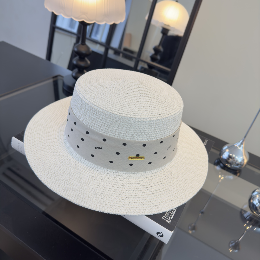 Miu Miu miumiu缪缪新款平顶草帽，夏季出游沙滩 ～