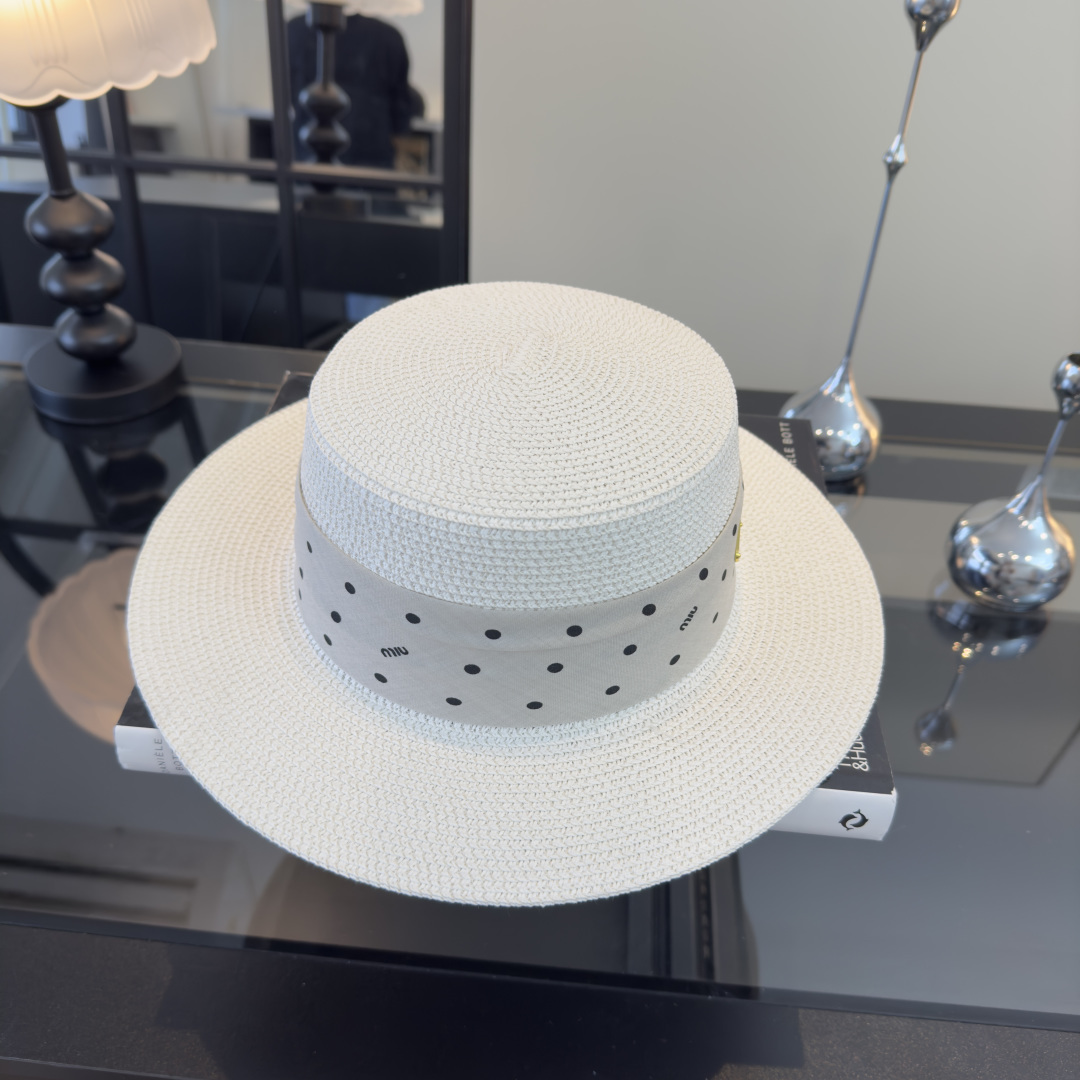 Miu Miu miumiu缪缪新款平顶草帽，夏季出游沙滩 ～