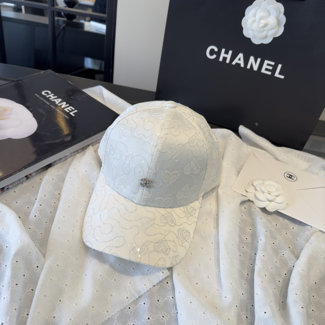 Chanel Chanel香奈儿新款鸭舌帽，头围57cm