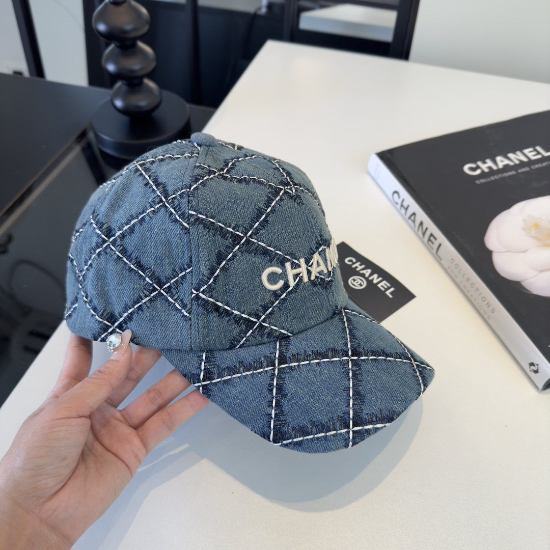 Chanel Chanel香奈儿新款鸭舌帽，头围57cm