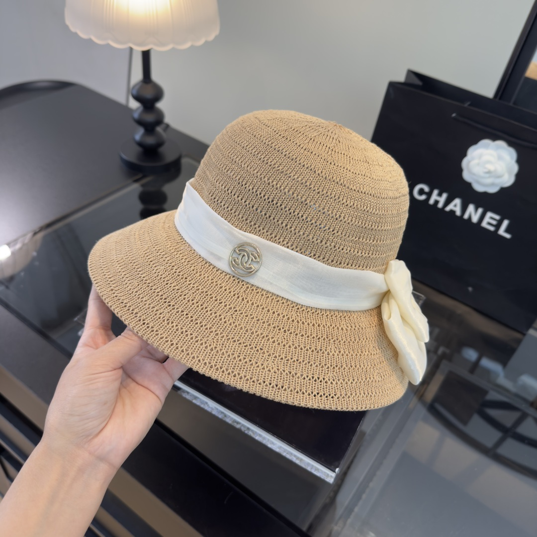 Chanel Chanel香奈儿新款盆帽草帽，可折叠