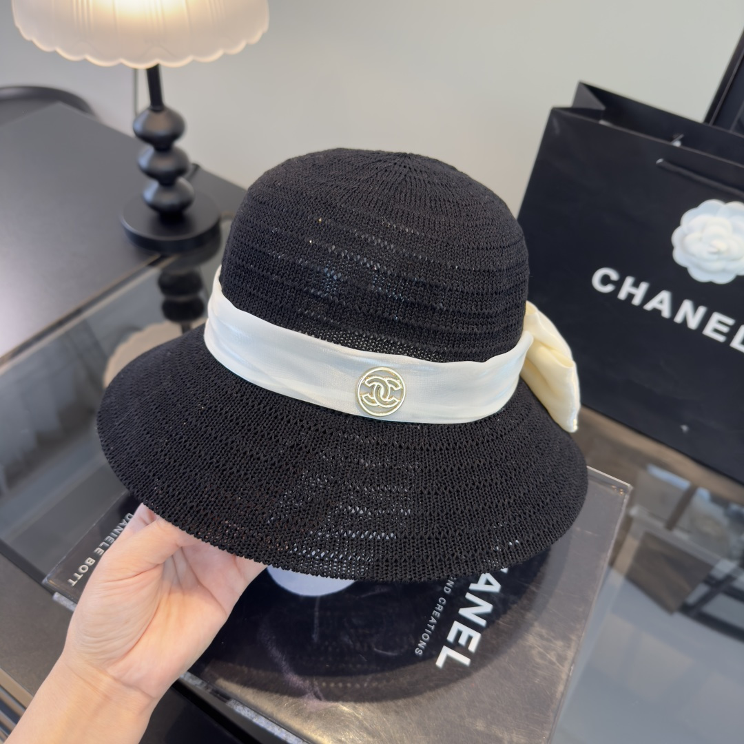 Chanel Chanel香奈儿新款盆帽草帽，可折叠
