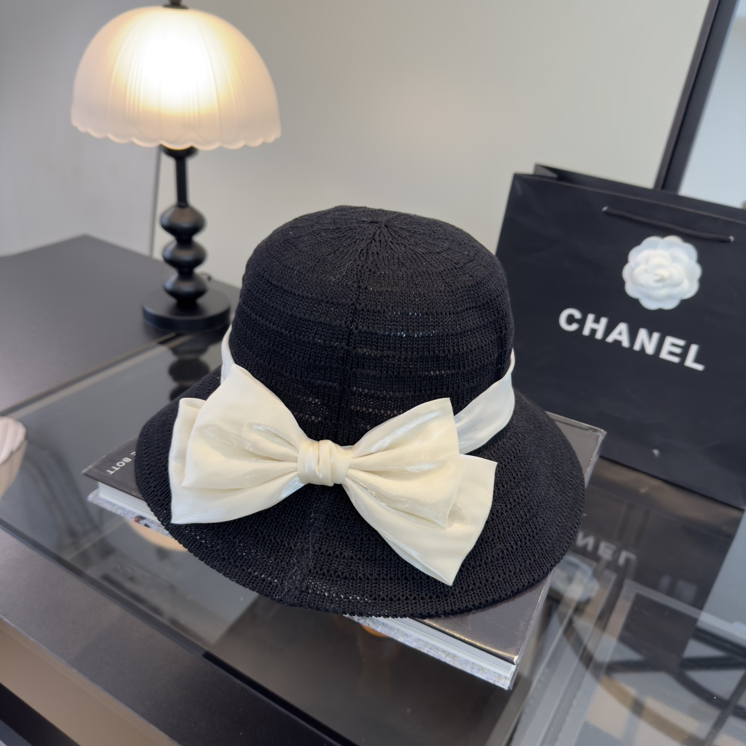 Chanel Chanel香奈儿新款盆帽草帽，可折叠