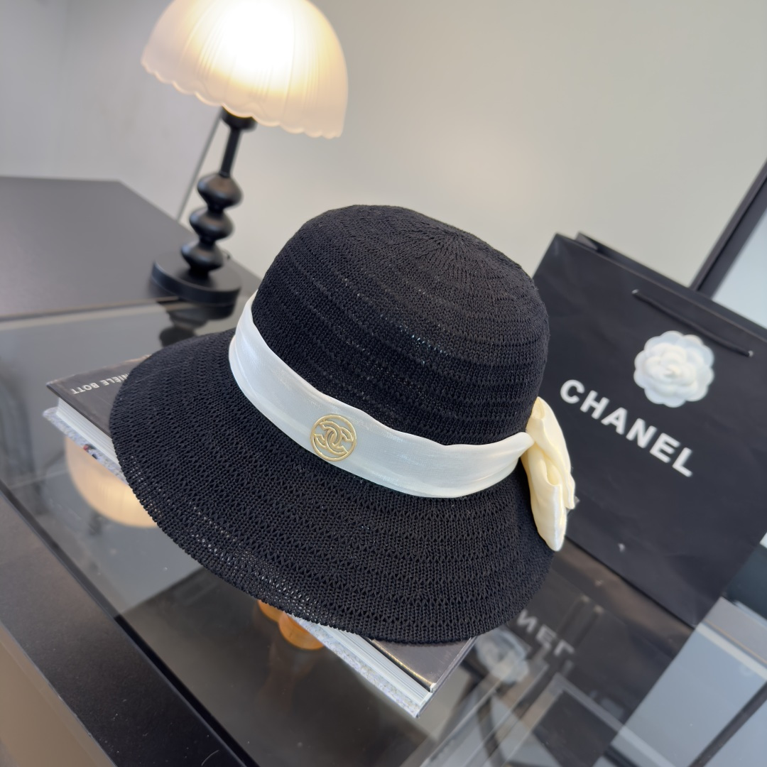 Chanel Chanel香奈儿新款盆帽草帽，可折叠