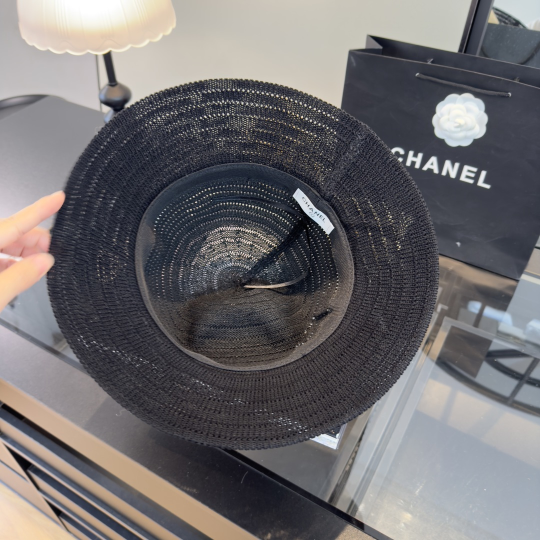 Chanel Chanel香奈儿新款盆帽草帽，可折叠
