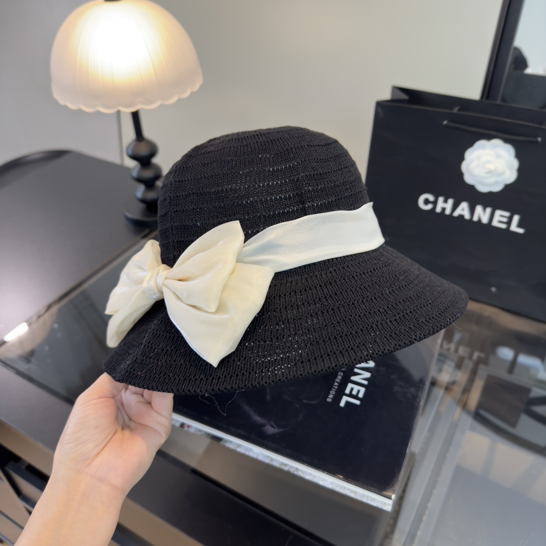 Chanel Chanel香奈儿新款盆帽草帽，可折叠