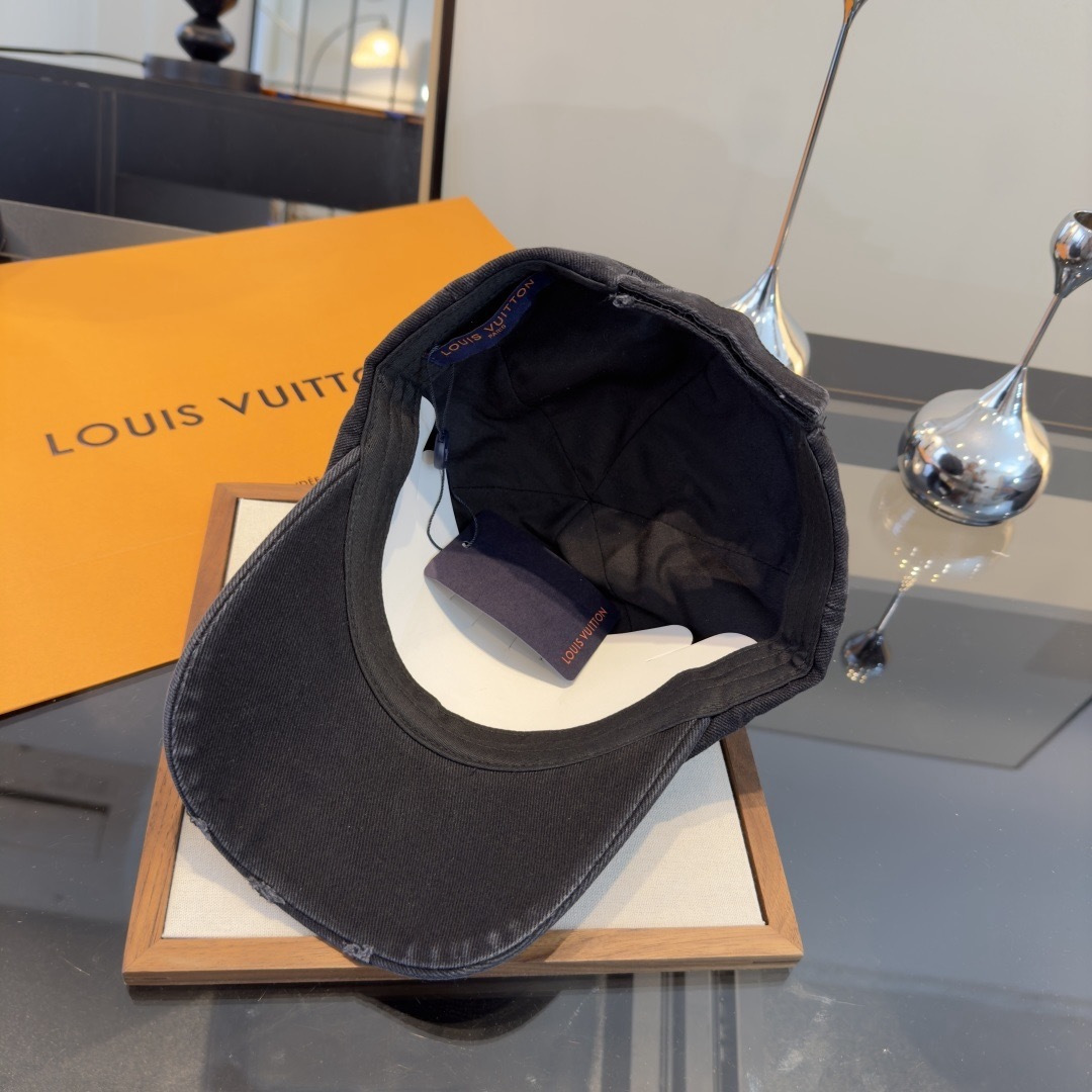 LV baseball cap编辑