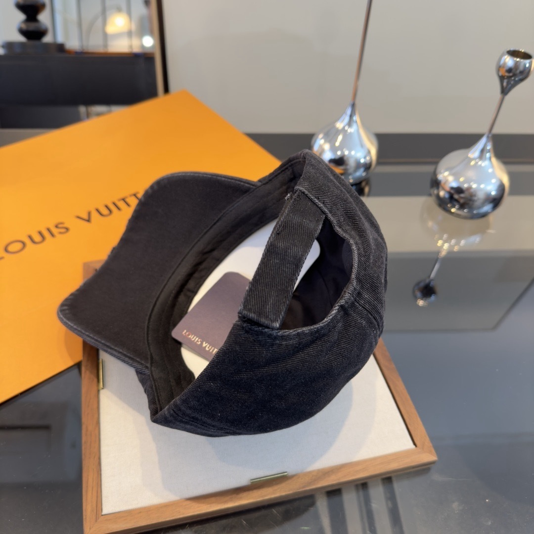 LV baseball cap编辑