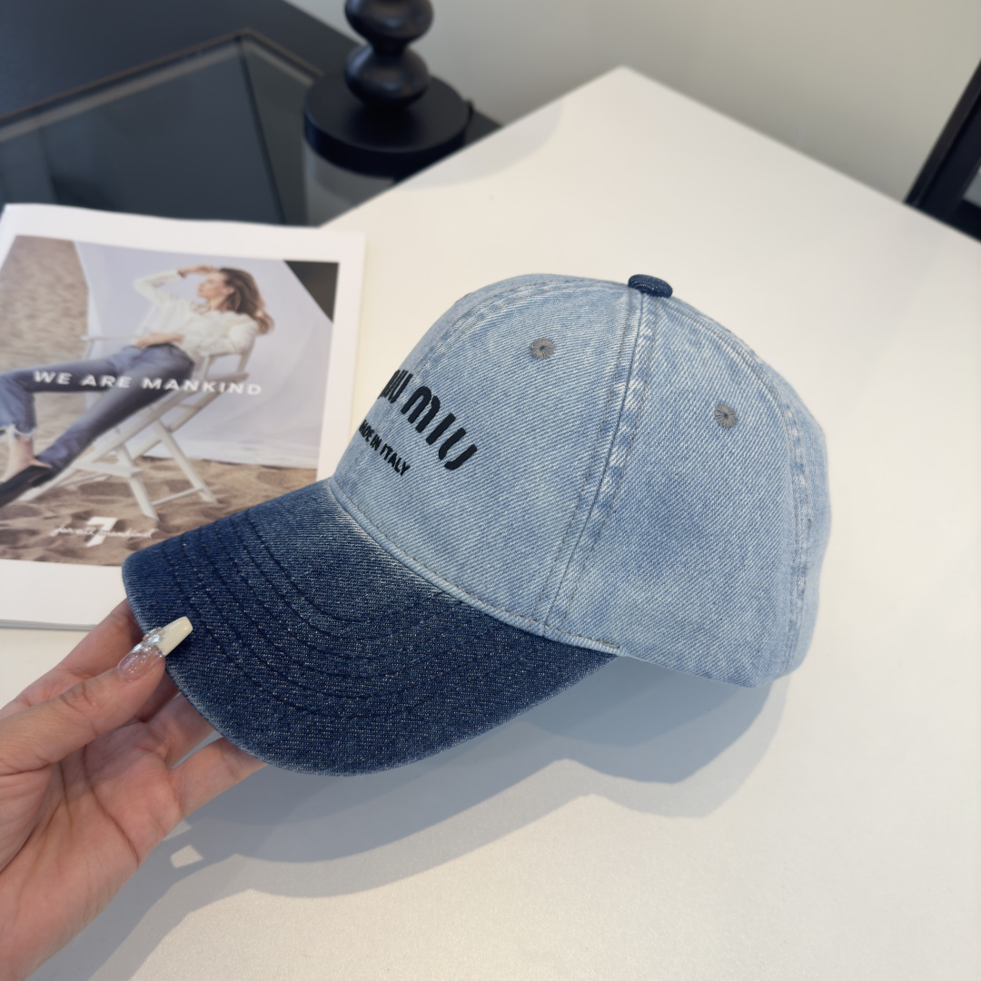 Miu Miu miumiu缪缪新款遮阳鸭舌帽，百搭