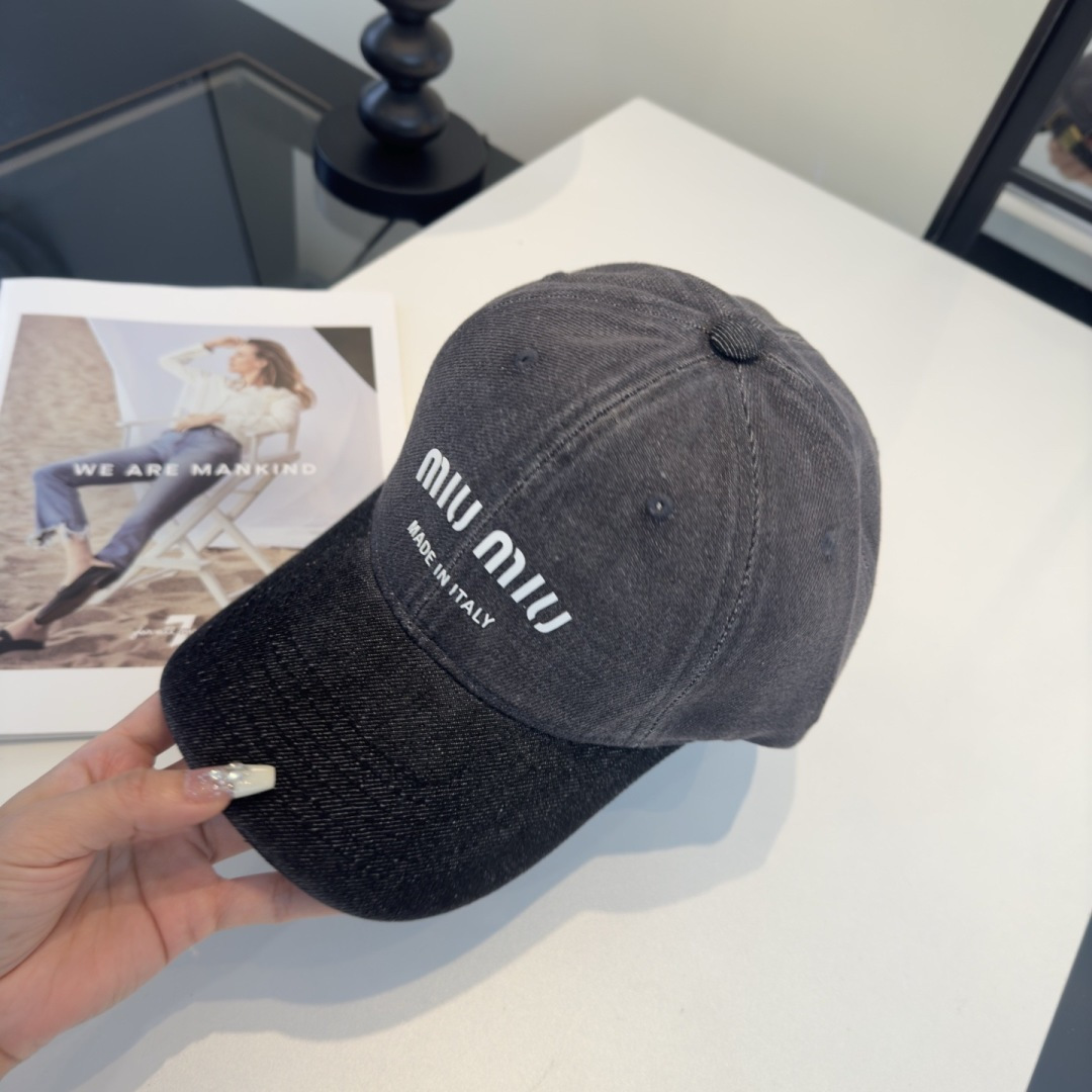 Miu Miu miumiu缪缪新款遮阳鸭舌帽，百搭
