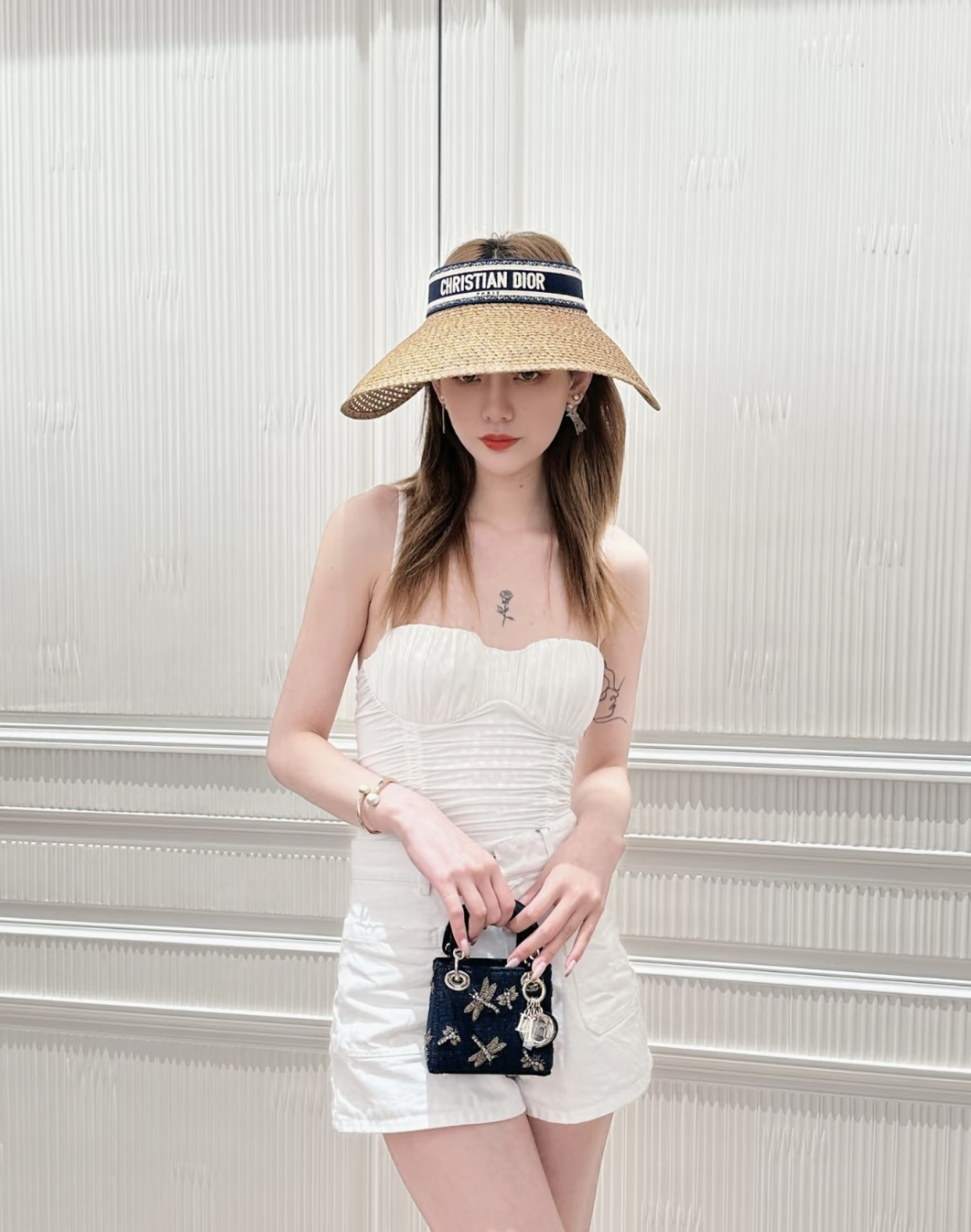 Dior 高颜值女孩 DIOR夏日新款丝巾遮阳帽大帽檐