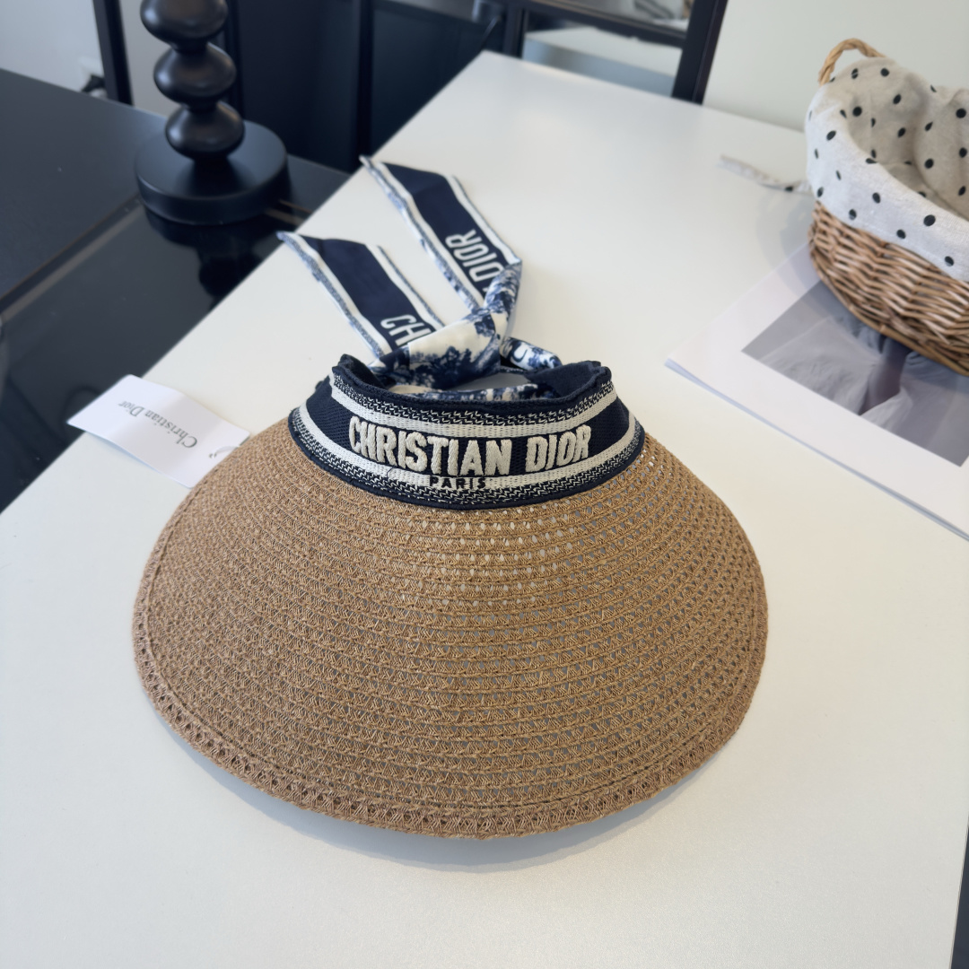 Dior 高颜值女孩 DIOR夏日新款丝巾遮阳帽大帽檐