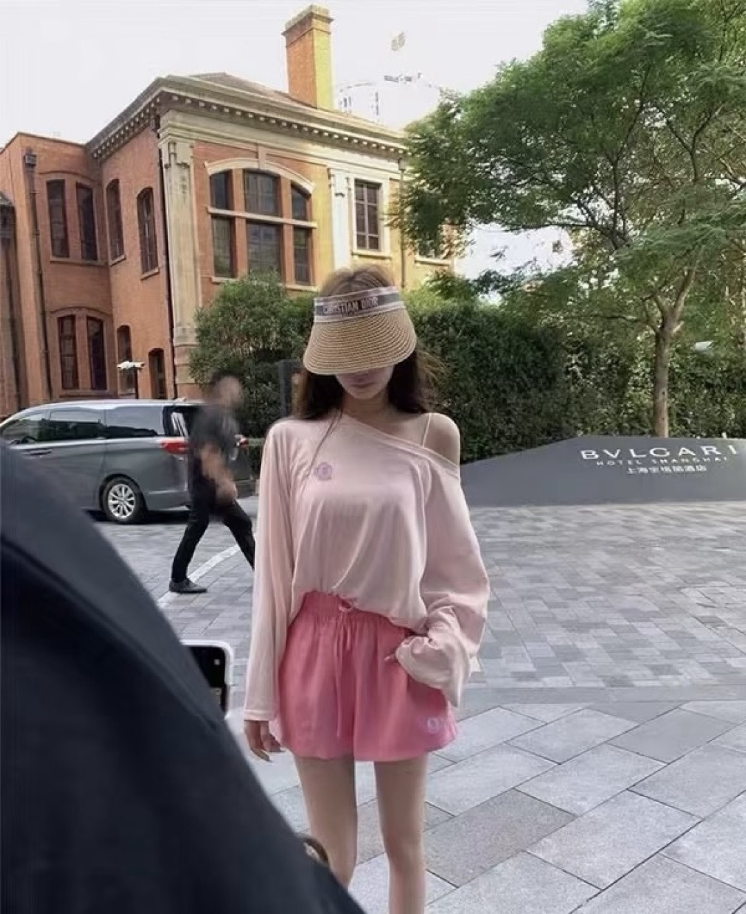 Dior 高颜值女孩 DIOR夏日新款丝巾遮阳帽