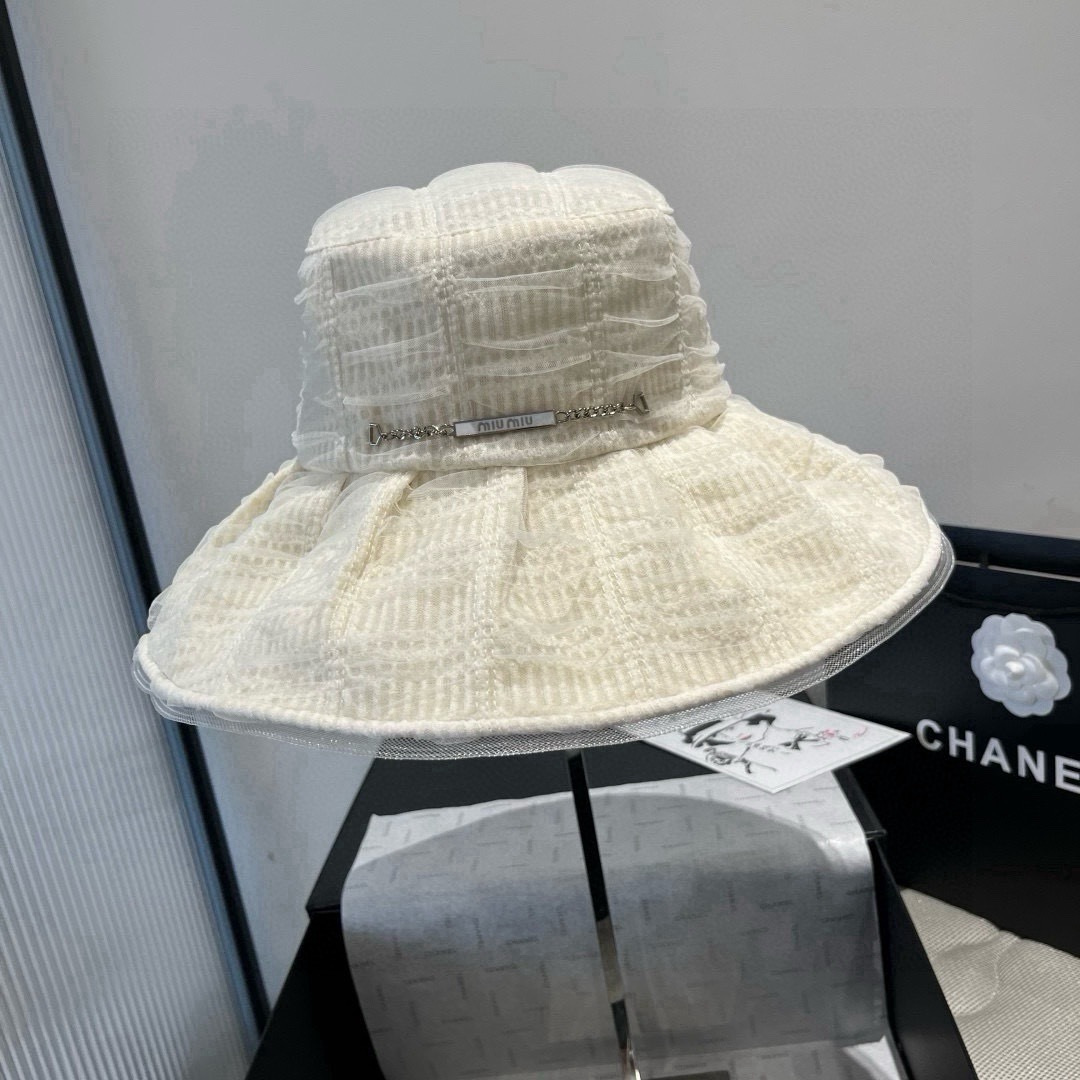 Miu Miu miumiu缪缪新款渔夫帽，百褶边设计，可折叠，遮阳效果非常好，头围57cm