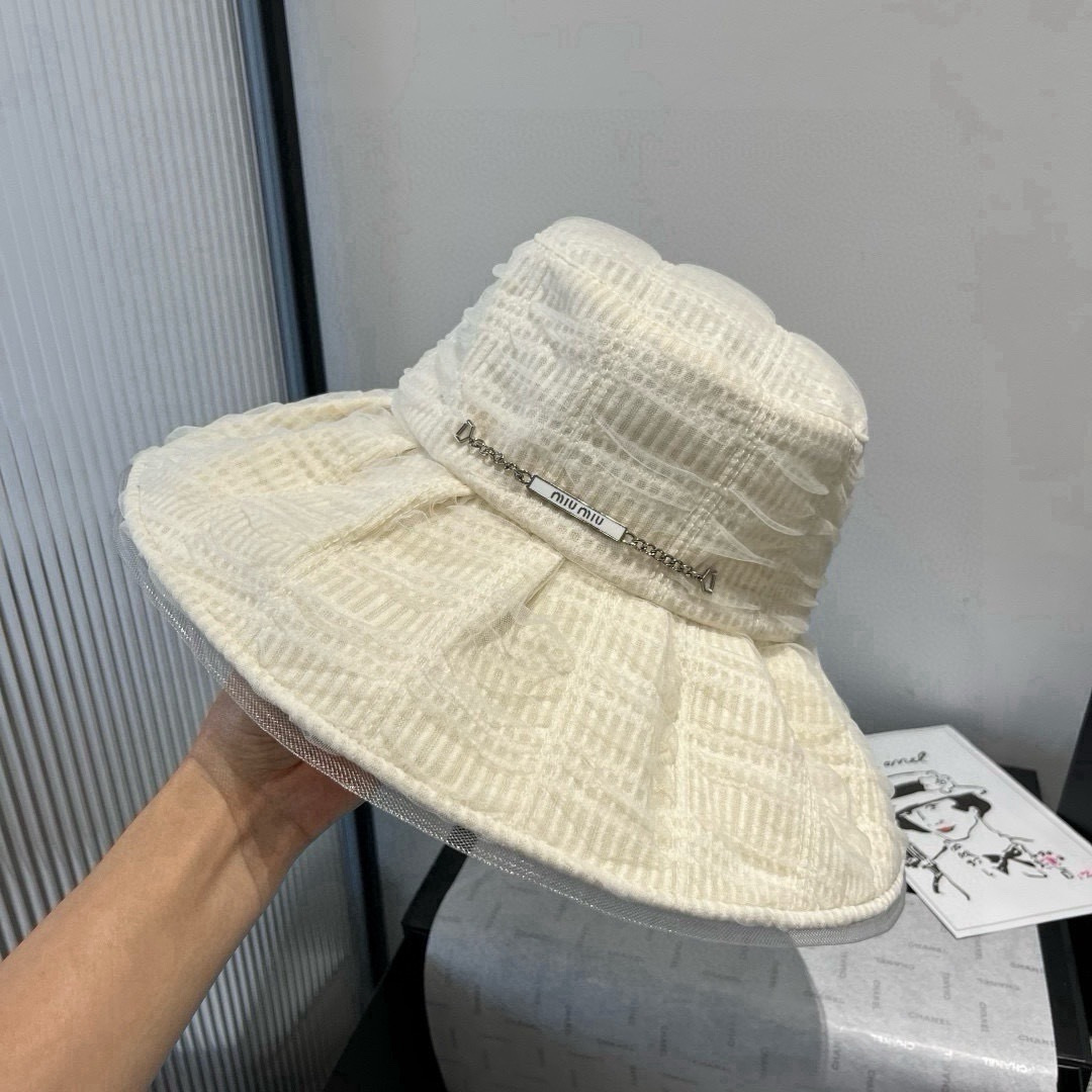Miu Miu miumiu缪缪新款渔夫帽，百褶边设计，可折叠，遮阳效果非常好，头围57cm