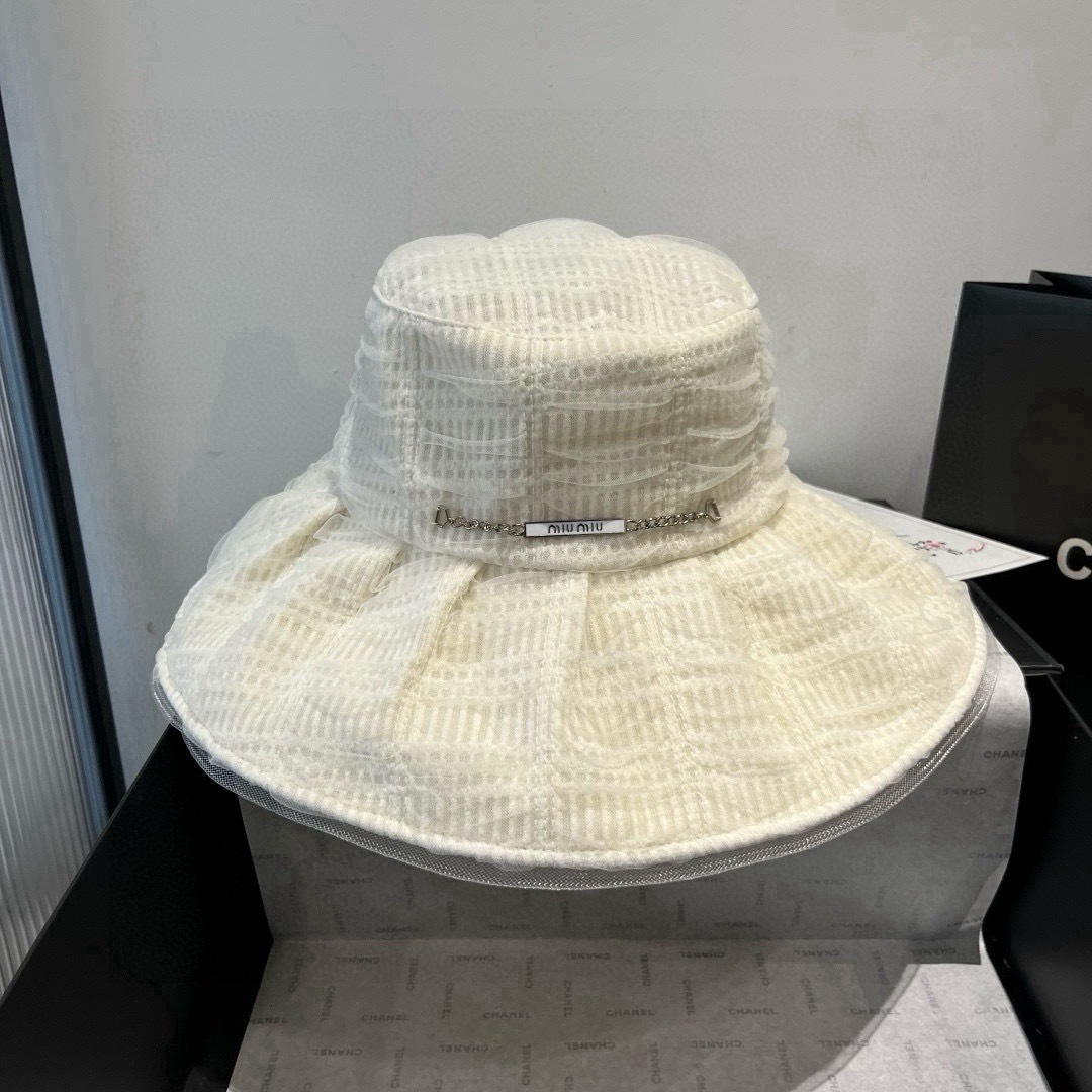 Miu Miu miumiu缪缪新款渔夫帽，百褶边设计，可折叠，遮阳效果非常好，头围57cm