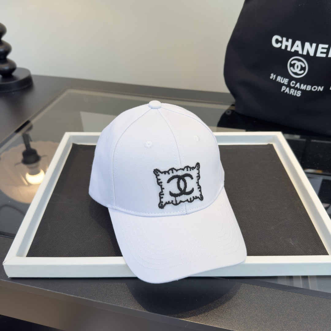 Chanel Chanel香奈儿新款遮阳鸭舌帽，百搭