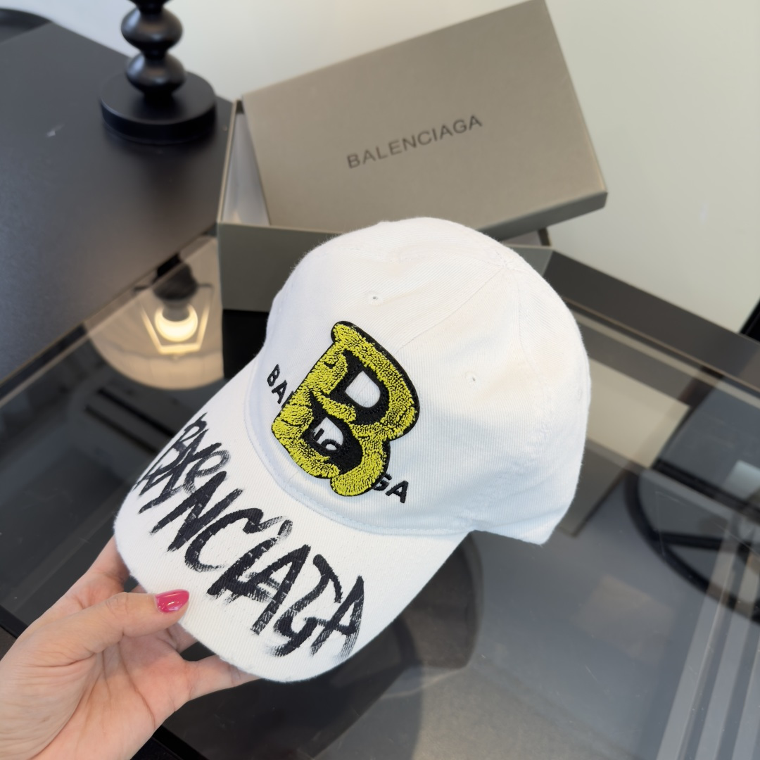 Balenciaga 巴黎世家新款鸭舌军帽，头围57cm