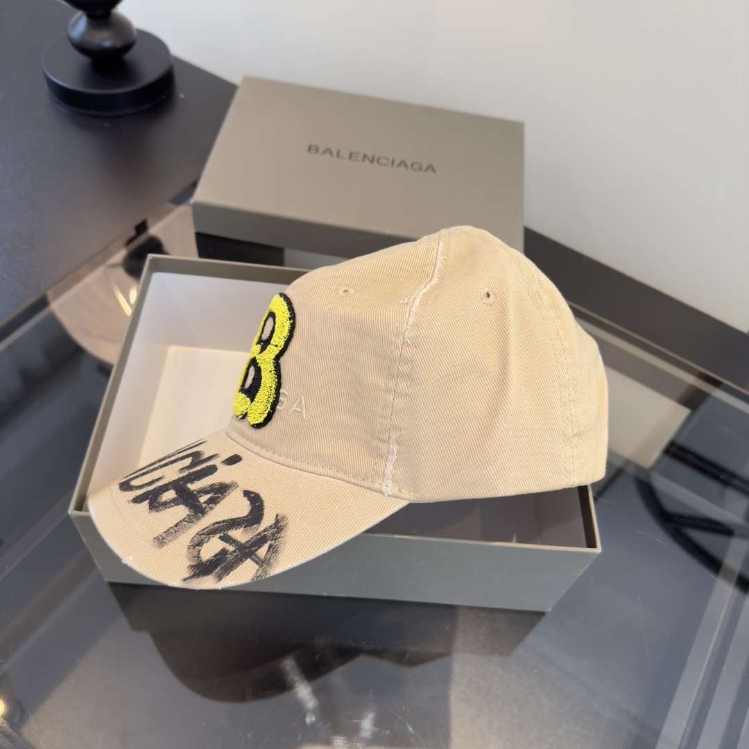 Balenciaga 巴黎世家新款鸭舌军帽，头围57cm