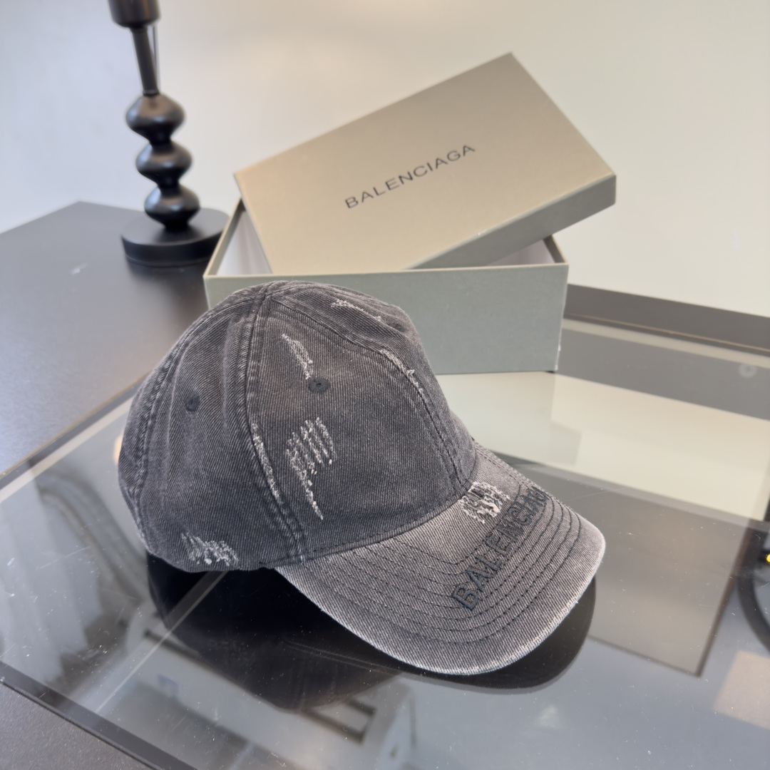 Balenciaga 巴黎世家新款鸭舌军帽，头围57cm