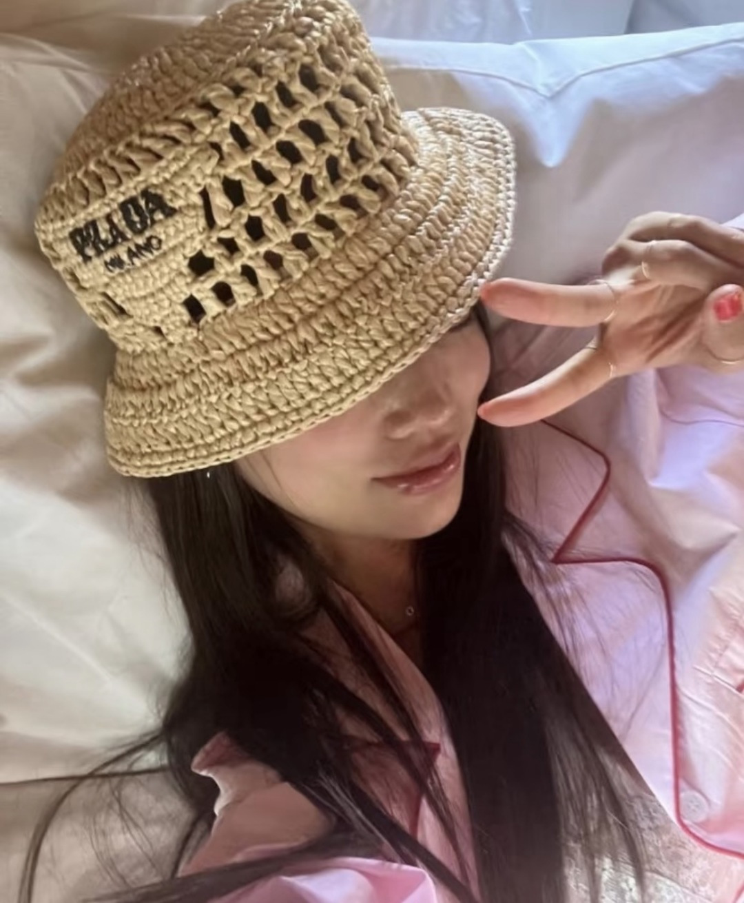 Prada Prada普拉达草帽，渔夫帽，手工编织，2022 新款，刺绣logo